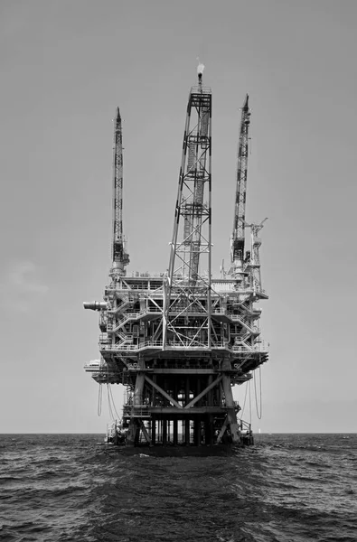 stock image Italy, Sicily, Mediterranean Sea, Sicily Channel, offshore oil platform off the South-eastern coast of the island