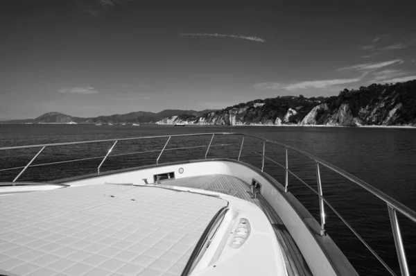 Italië Toscane Elba Eiland Uitzicht Kustlijn Van Een Luxe Jacht — Stockfoto