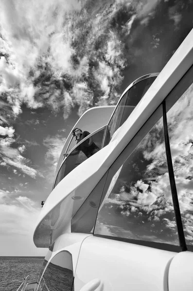 Italy Tuscany Elba Island Luxury Yacht Azimut Woman Flybridge — Stock Photo, Image