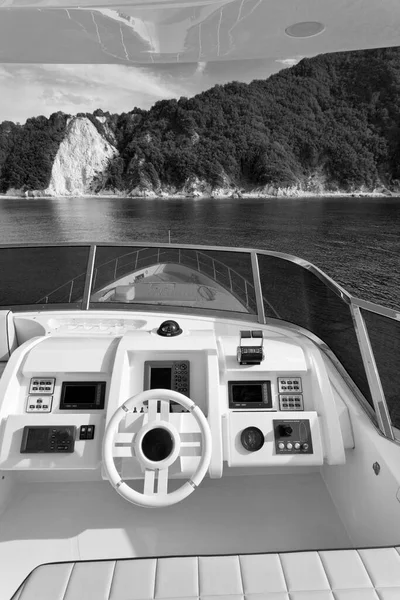 Італія Тоскана Острова Ельба Розкішні Яхти Azimut Водіння Consolle Flybridge — стокове фото