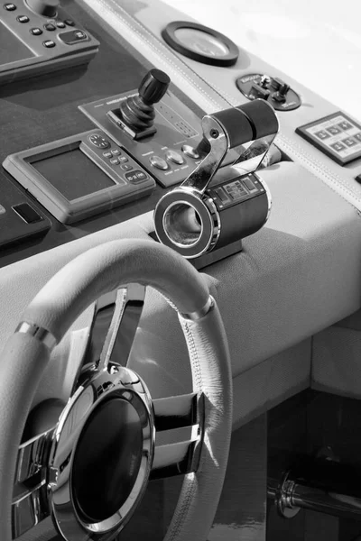 Italia Toscana Isola Elba Yacht Lusso Azimut Dinette Driving Consolle — Foto Stock