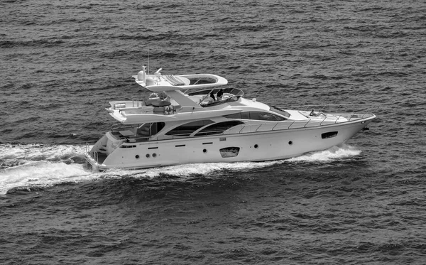 Włochy Morze Śródziemne Luksusowy Jacht — Zdjęcie stockowe