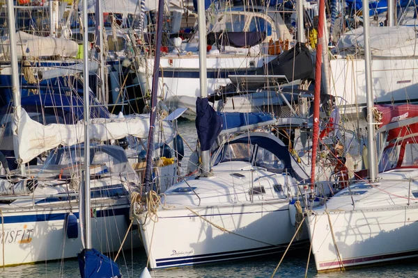 意大利 西西里 地中海 拉古萨海 拉古萨省 2023年4月11日 港口航船 Editorial — 图库照片