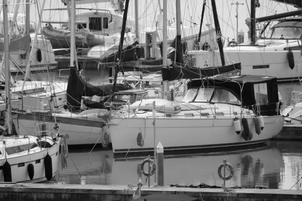Talya Sicilya Akdeniz Marina Ragusa Ragusa Eyaleti Limanda Lüks Yatlar — Stok fotoğraf
