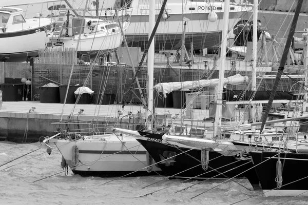 意大利 西西里 地中海 拉古萨海 拉古萨省 2023年5月19日 港口豪华游艇 Editorial — 图库照片