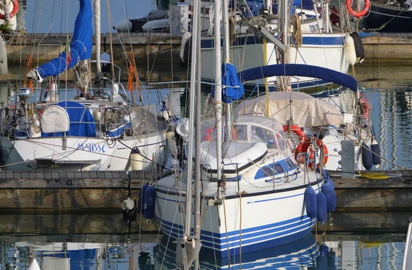 Italien Sicilien Medelhavet Marina Ragusa Ragusaprovinsen Maj 2023 Segelbåtar Hamnen — Stockfoto