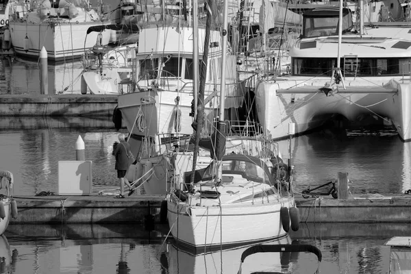 Talya Sicilya Akdeniz Marina Ragusa Ragusa Eyaleti Limanda Halk Lüks — Stok fotoğraf