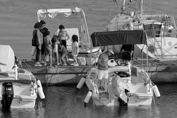 Italien Sizilien Mittelmeer Marina Ragusa Provinz Ragusa Juni 2023 Menschen — Stockfoto