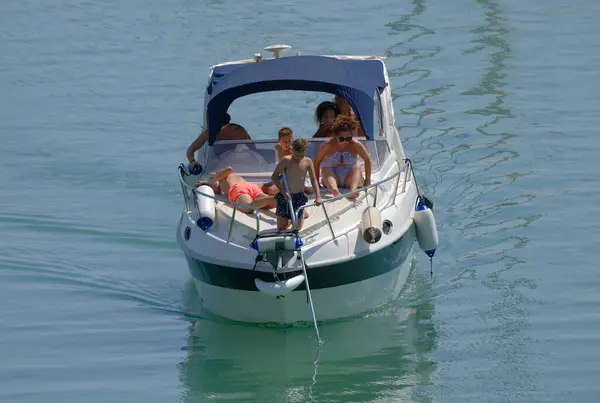 Италия Сицилия Средиземное Море Марина Рагуза Провинция Рагуза Августа 2023 — стоковое фото
