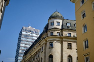 Bulgaristan, Sofya ve şehrin orta caddesindeki eski bina cephesi