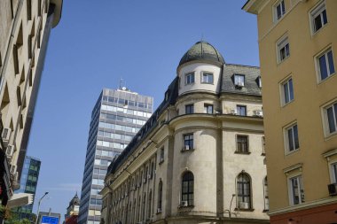 Bulgaristan, Sofya ve şehrin orta caddesindeki eski bina cephesi