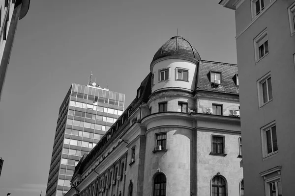 Bułgaria Sofia Elewacja Starego Budynku Centralnej Ulicy Miasta — Zdjęcie stockowe