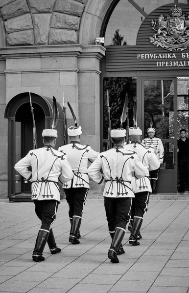 ブルガリア ソフィア 2023年9月22日 市の中央広場の王室警備員の変更 Editorial — ストック写真