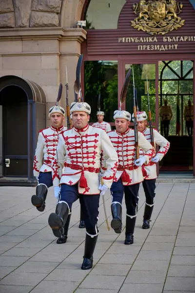 保加利亚索菲亚 2023年9月22日 城市中央广场的皇家卫兵换人 Editorial — 图库照片