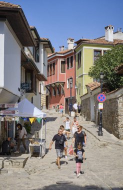 Bulgaristan, Filibe; 23 Eylül 2023, eski kentin merkez caddesinde turistler - EDITORIAL