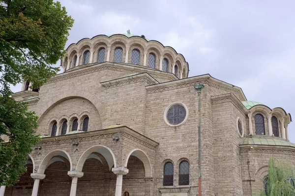 Bulgaristan, Sofya; 24 Eylül 2023, Bania Bai Camii 'ndeki insanlar - EDITORIAL