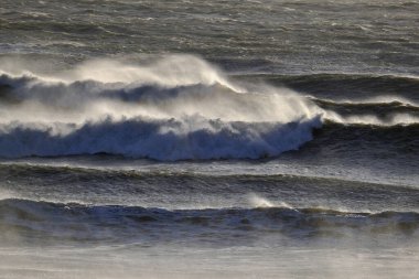 İtalya, Sicilya Kanalı, kışın sert Akdeniz