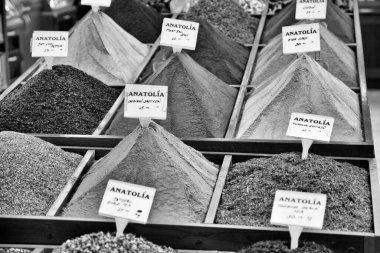 Türkiye, İstanbul, Baharat Pazarı; 25 Ocak 2010, Türk baharatları satılık - EDITORIAL