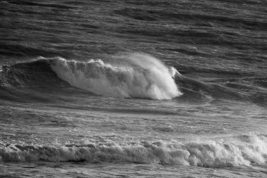 İtalya, Sicilya Kanalı, kışın sert Akdeniz