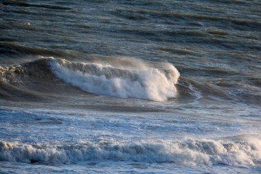 İtalya, Sicilya Kanalı, kışın sert Akdeniz