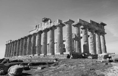 İtalya, Sicilya, Selinunte, Yunan Hera Tapınağı (MÖ 409).)