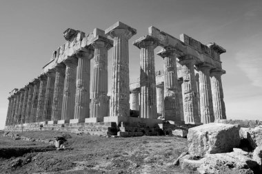 İtalya, Sicilya, Selinunte, Yunan Hera Tapınağı (MÖ 409).)