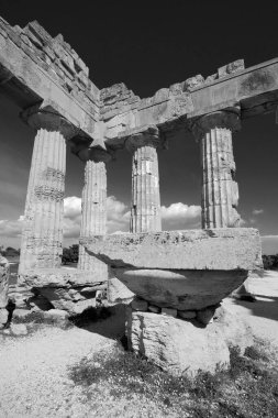 İtalya, Sicilya, Selinunte, Yunan Hera Tapınağı (MÖ 409).)