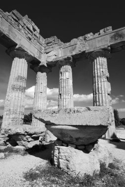 İtalya, Sicilya, Selinunte, Yunan Hera Tapınağı (MÖ 409).)