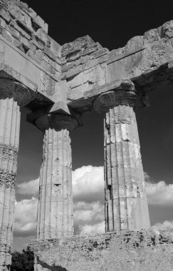 İtalya, Sicilya, Selinunte, Yunan Hera Tapınağı (MÖ 409).)