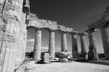 İtalya, Sicilya, Selinunte, Yunan Hera Tapınağı (MÖ 409).)