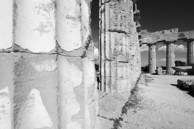 İtalya, Sicilya, Selinunte, Yunan Hera Tapınağı (MÖ 409).)