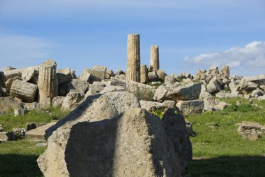 İtalya, Sicilya, Selinunte, Yunan Hera Tapınağı (MÖ 409).)