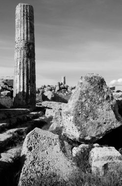 İtalya, Sicilya, Selinunte, Yunan Hera Tapınağı (MÖ 409).)