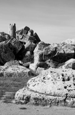 İtalya, Sicilya, Selinunte, Yunan Hera Tapınağı (MÖ 409).)