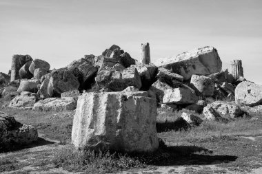 İtalya, Sicilya, Selinunte, Yunan Hera Tapınağı (MÖ 409).)