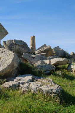 İtalya, Sicilya, Selinunte, Yunan Hera Tapınağı (MÖ 409).)