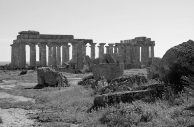 İtalya, Sicilya, Selinunte, Yunan Hera Tapınağı (MÖ 409).)