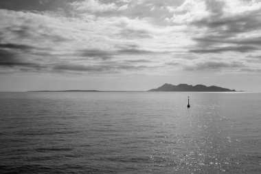 İtalya, Sicilya, Akdeniz, Egadi takımadaları, Favignana Adası (Trapani Eyaleti); Favignana Adası manzarası 