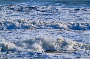 İtalya, Sicilya Kanalı, kışın sert Akdeniz