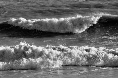 İtalya, Sicilya Kanalı, kışın sert Akdeniz