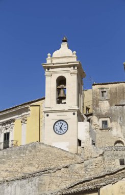 İtalya, Sicilya, Ragusa Ibla, Anime Sante del Purgatorio Barok Kilisesi çan kulesi (XIII..)