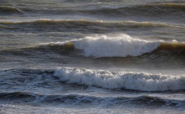 İtalya, Sicilya, Sicilya kışın Sicilya Kanalı 'nda dalgalı Akdeniz