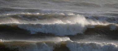 İtalya, Sicilya, Sicilya kışın Sicilya Kanalı 'nda dalgalı Akdeniz