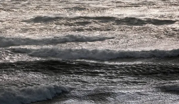 İtalya, Sicilya Kanalı, kışın sert Akdeniz