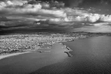 İtalya, Sicilya, Catania şehri; şehrin hava manzarası