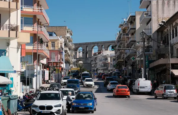 Yunanistan, Kavala, 8 Mart 2025, şehir trafiği - EDITORIAL