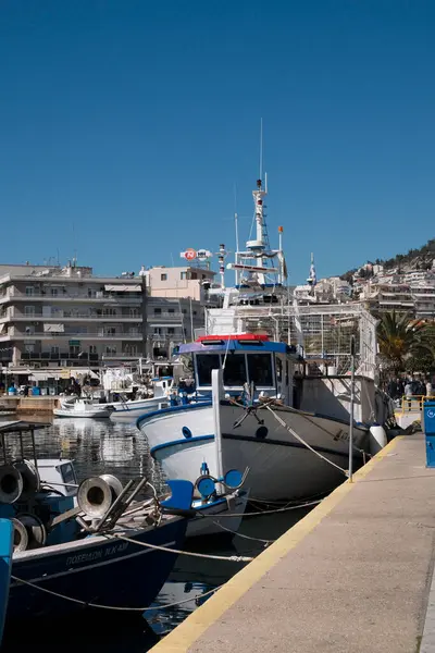 Yunanistan, Kavala, 8 Mart 2025, şehrin ve limanın panoramik manzarası - EDITORIAL