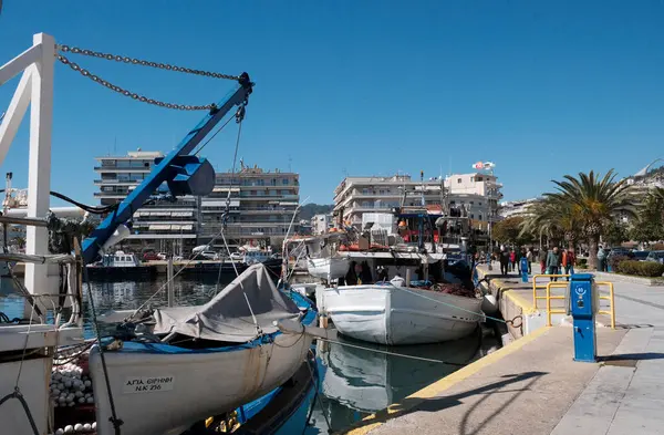 Yunanistan, Kavala, 8 Mart 2025, şehrin ve limanın panoramik manzarası - EDITORIAL