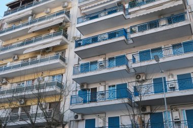 Yunanistan, Selanik; kentin orta caddesindeki Yunan daireleri