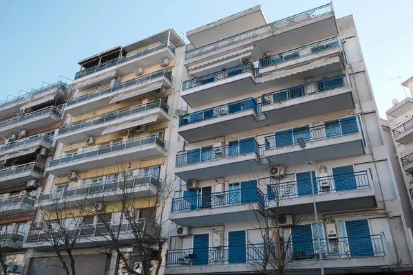 Yunanistan, Selanik; kentin orta caddesindeki Yunan daireleri